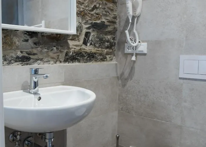 게스트하우스 Superior Del Golfo E Delle 5 Terre 4*