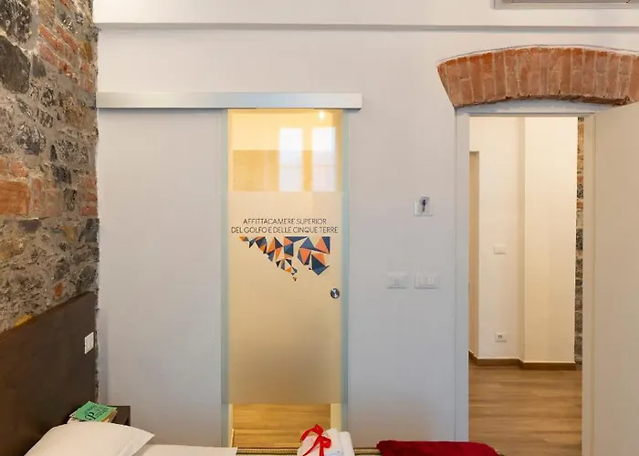 Superior Del Golfo E Delle 5 Terre 라스페치아