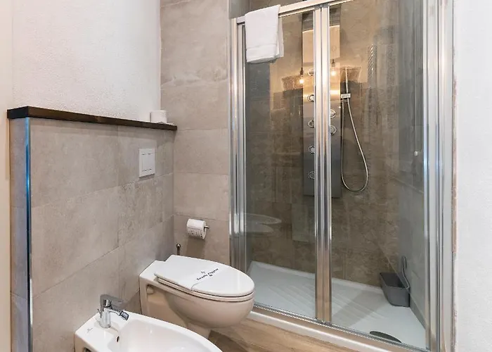 게스트하우스 Superior Del Golfo E Delle 5 Terre 4*